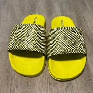 Old Navy Yellow Sandals Sporty Slip-On